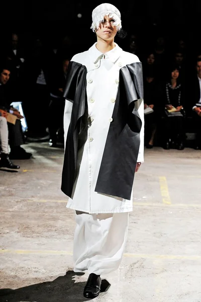 Look 12
